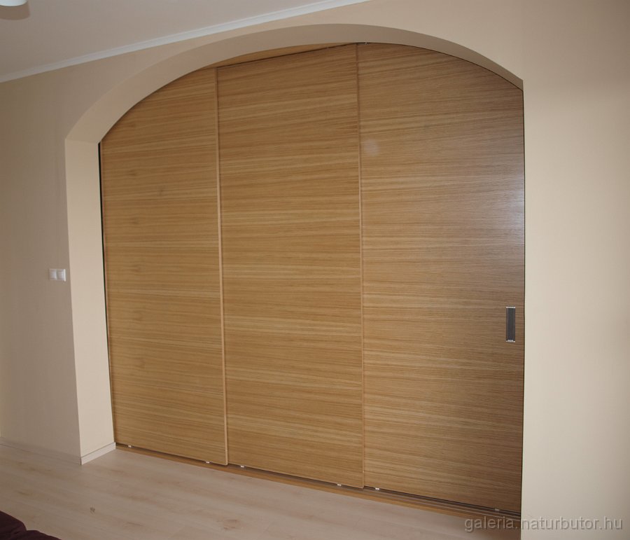 terelvalazto_3szarnyu-teleszkopos-toloajto_vre569-18.JPG - T�relv�laszt� - 3sz�rny� belt�ri telepszk�pos tol�ajt� (VRE569/18)