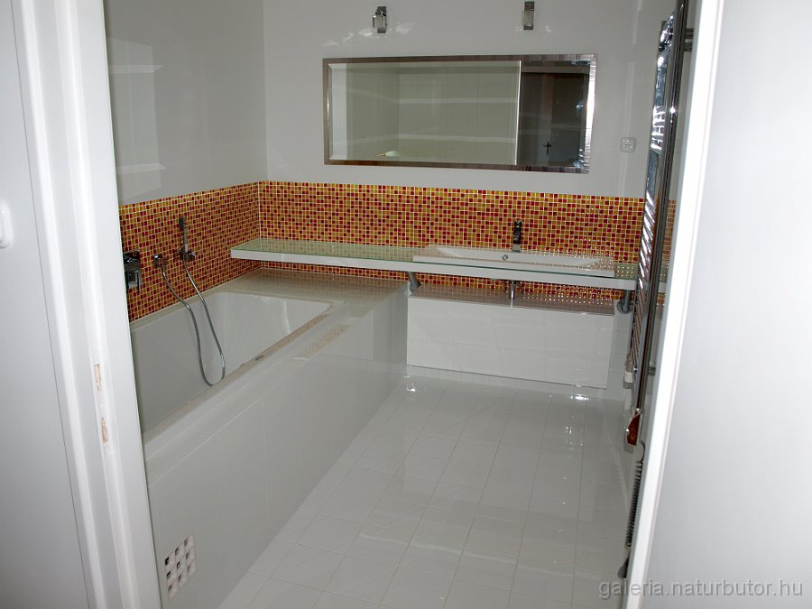 mosdoszekreny-101210-1.jpg - Mosd�szekr�ny (101210-1)