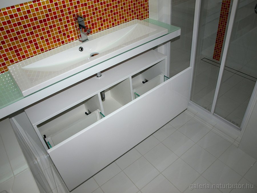 mosdoszekreny-101210-2.jpg - Mosd�szekr�ny (101210-2)