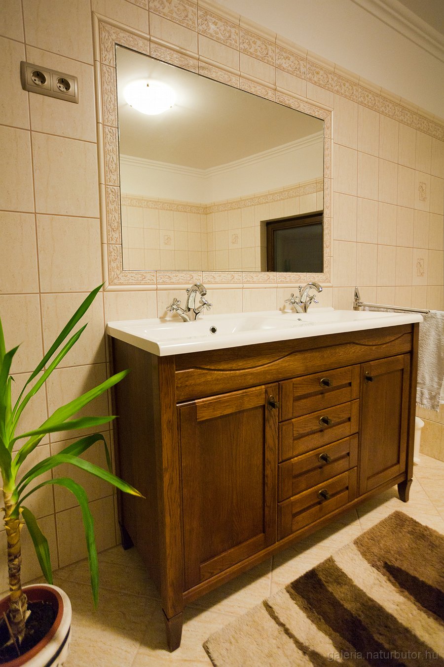 mosdoszekreny-110422-A.jpg - Mosd�szekr�ny (110422-A)