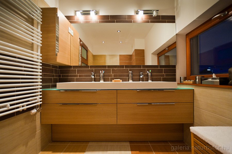 mosdoszekreny-110422-B.jpg - Mosd�szekr�ny (110422-B)