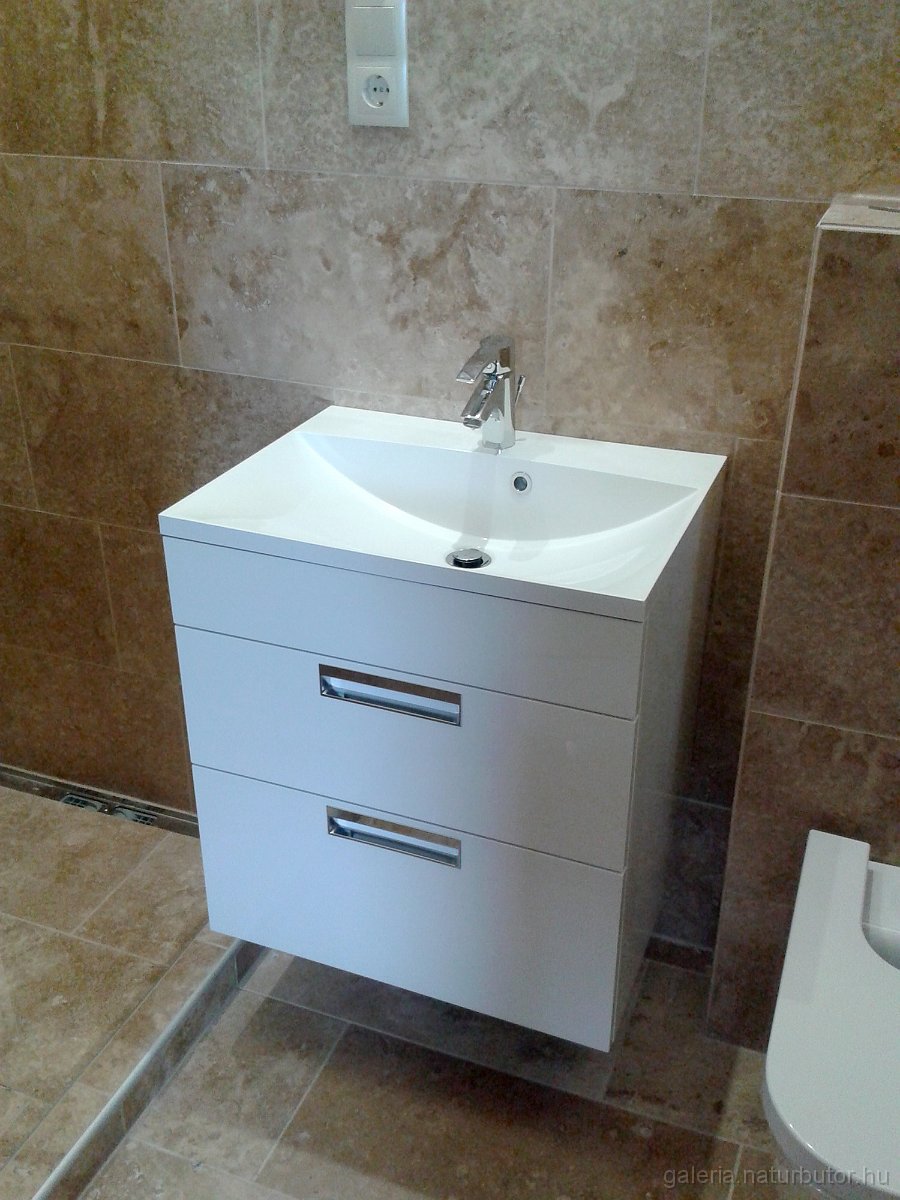 mosdoszekreny_gysz1501705.jpg - Mosd�szekr�ny (gysz1501705)