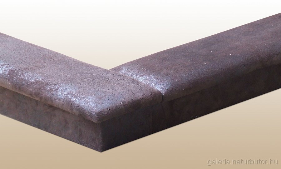 delaware_agykeret_teljes_karpitozassal__labveg_reszlet.jpg - DELAWARE �gykeret - teljes k�rp�toz�ssa, l�bv�g r�szlet