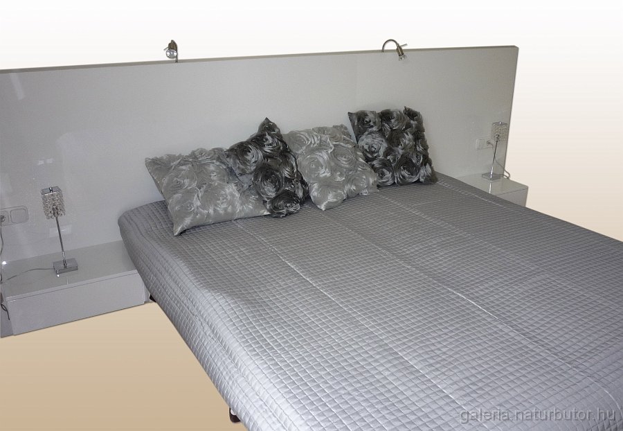 6EGYEDI_agykeret_magasfenyu_feher_festes.jpg - Egyedi �gykeret -  magasfeny� feh�r fest�s