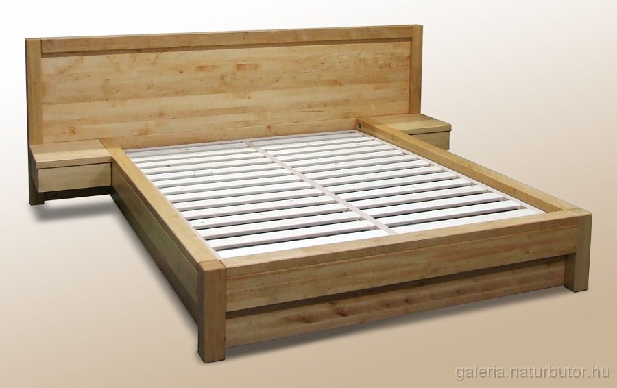 2MAX.jpg - MAX �gykeret - be�p�tett �gynem�tar�val �s f�ggesztett �jjelivel