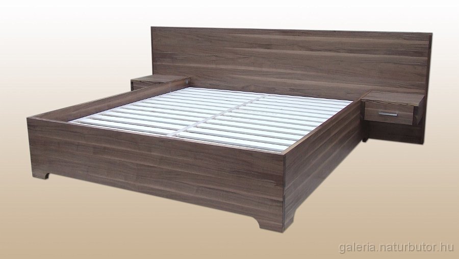 2SIENA.jpg - SIENA �gykeret egyedi - be�p�tett �gynem�tart�val, f�gg. �jjelivel