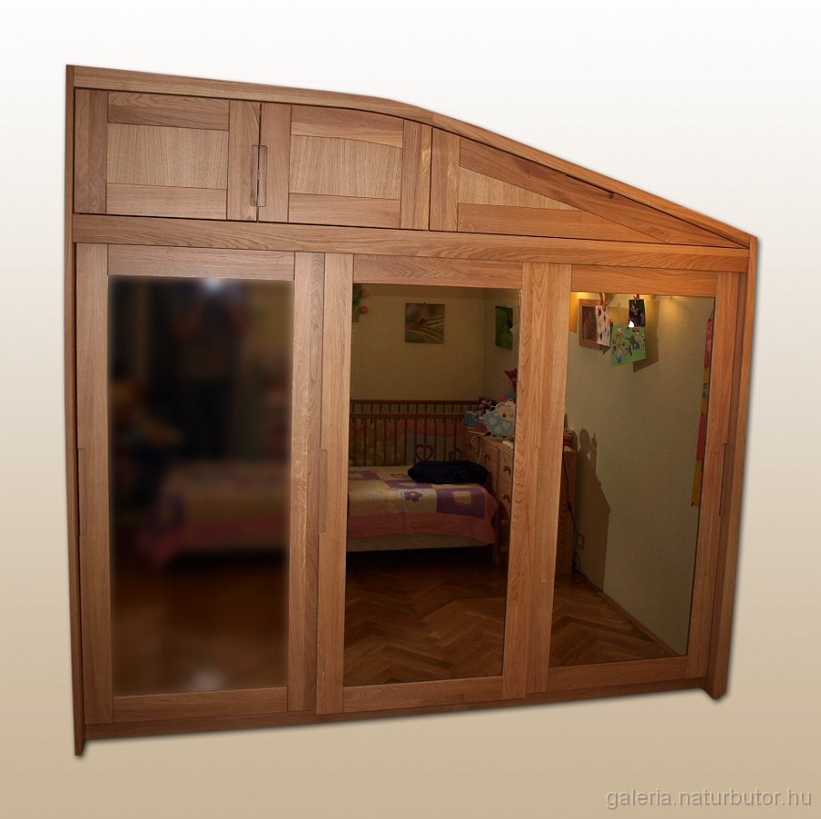 egyedi_beepitett_haloszoba_szekreny_004.jpg - Be�p�tett szekr�ny (4)