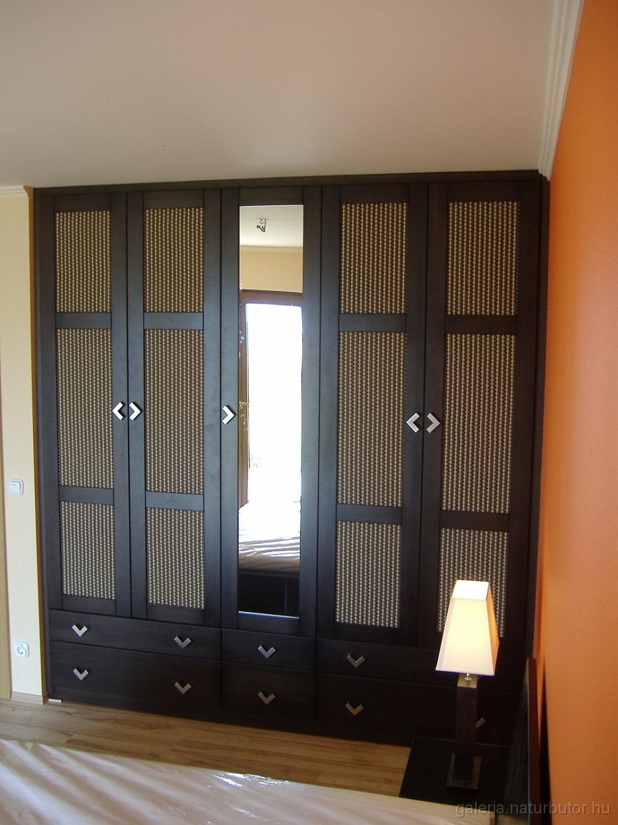egyedi_beepitett_rattan_betetes_szekreny.jpg - Be�p�tett szekr�ny - Rattan bet�tes