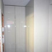 beepitett-eloszoba-szekreny-110623