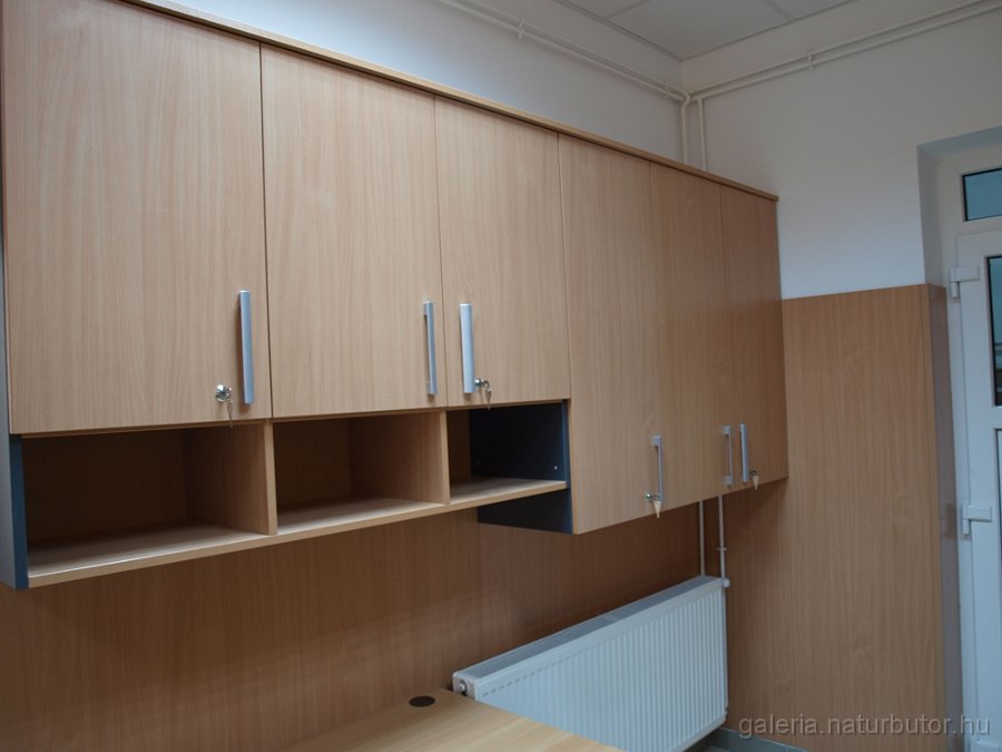 pekuzem-iroda-110324-02.jpg - P�k�zem iroda (110324-2)