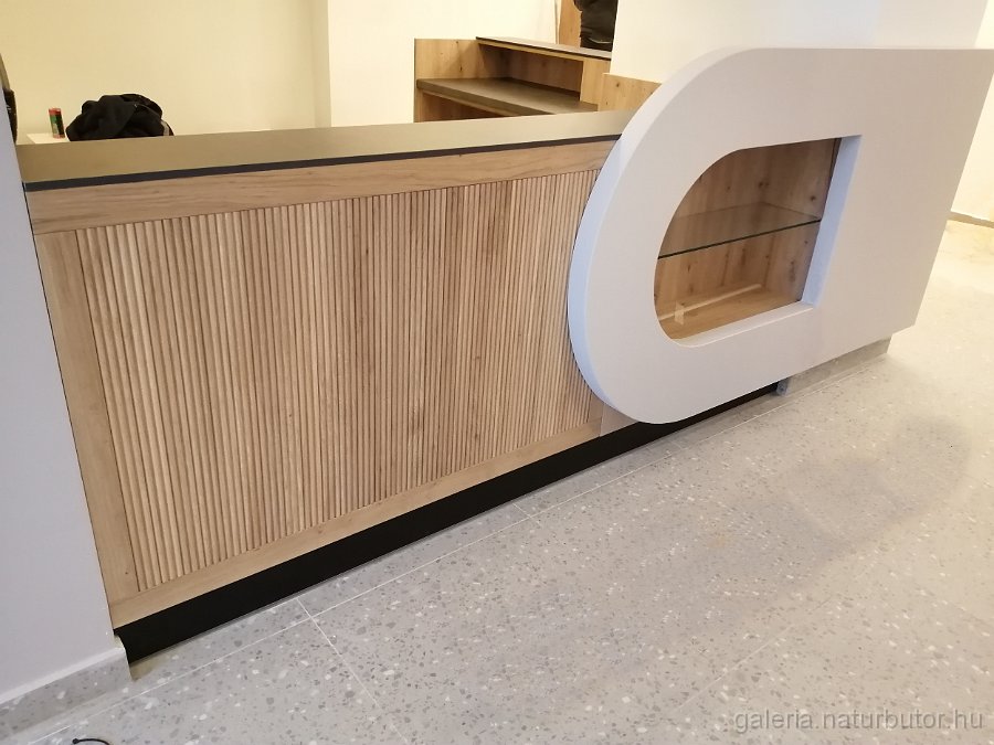 szallodai_recepcios_pult_3_vre1056-24.jpg - Sz�lloda recepci�s pult (3) (VRE1056/24)